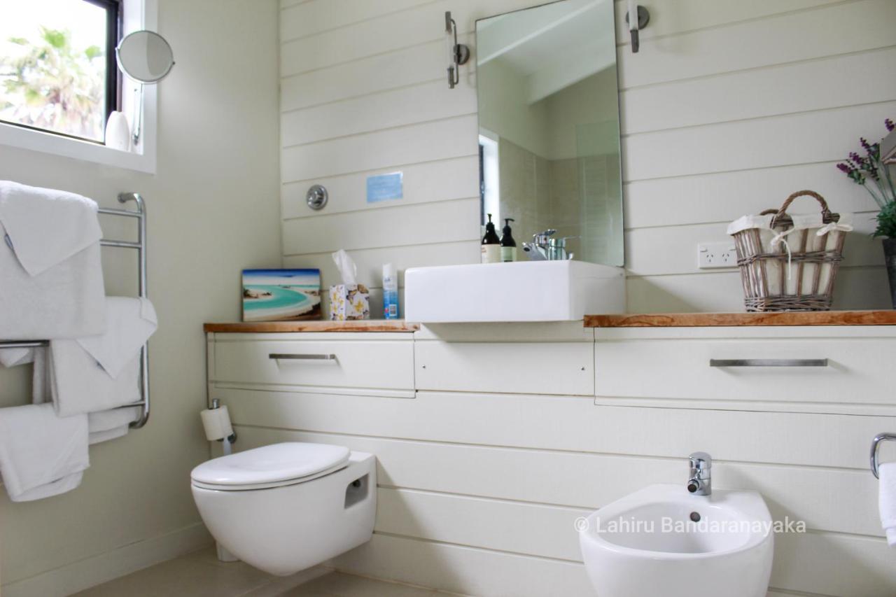 Le Chalet Waiheke Apartments Ostend Eksteriør bilde