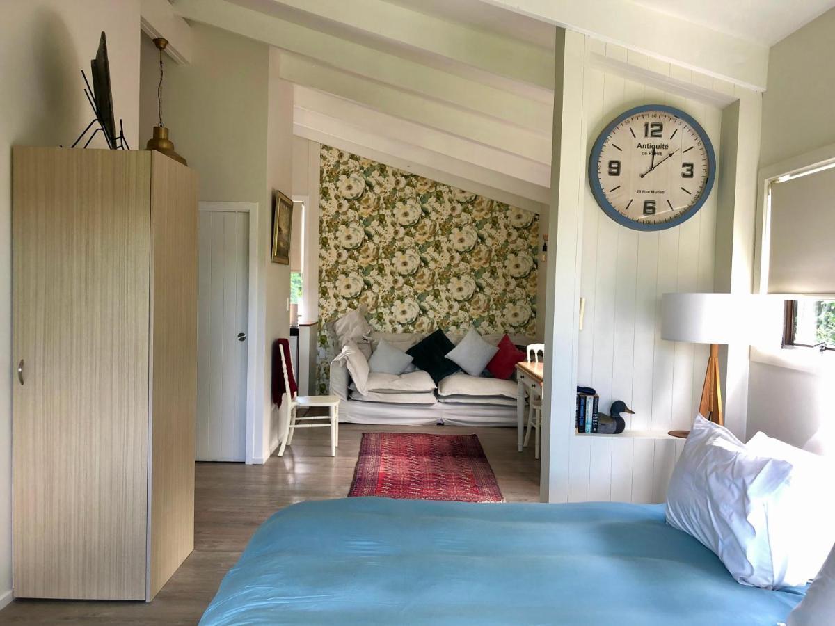 Le Chalet Waiheke Apartments Ostend Eksteriør bilde
