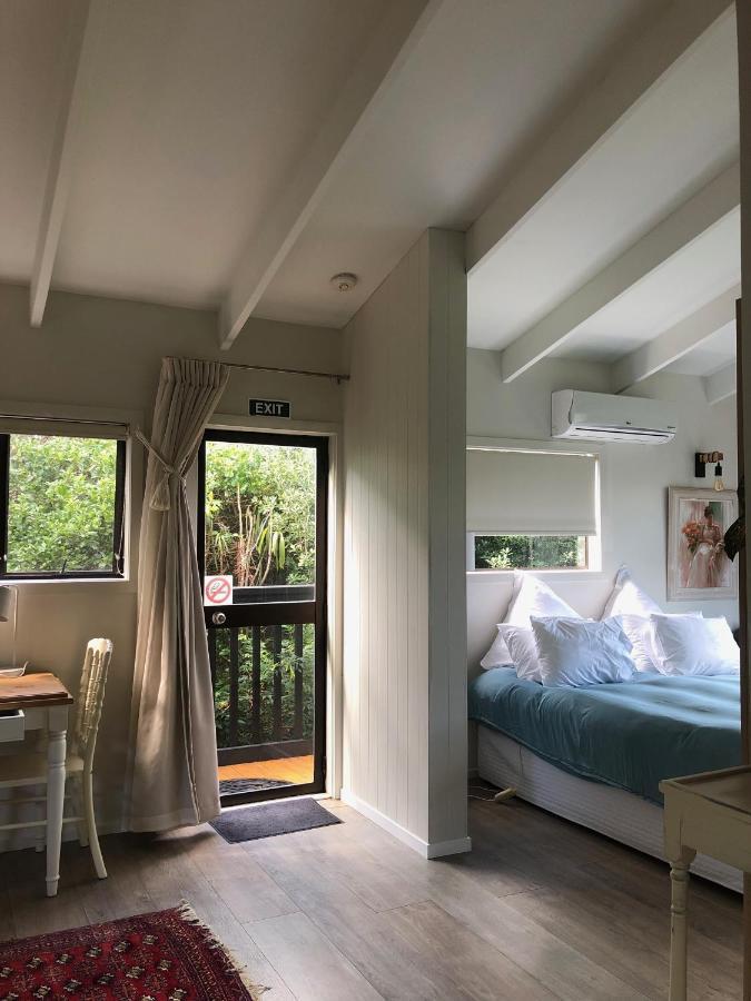 Le Chalet Waiheke Apartments Ostend Eksteriør bilde