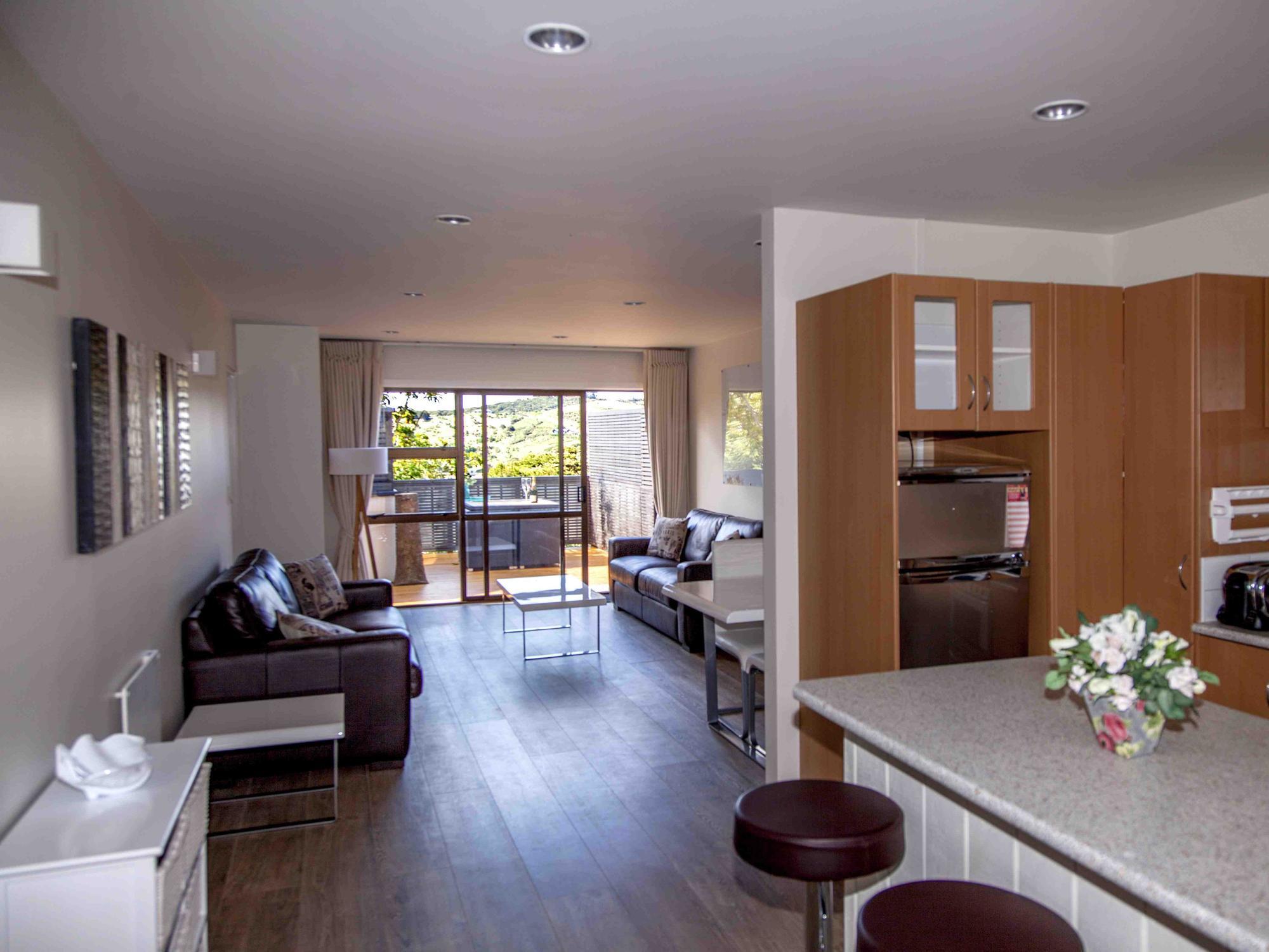 Le Chalet Waiheke Apartments Ostend Eksteriør bilde