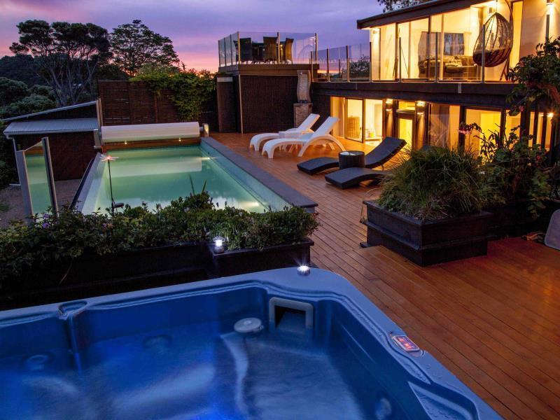 Le Chalet Waiheke Apartments Ostend Eksteriør bilde
