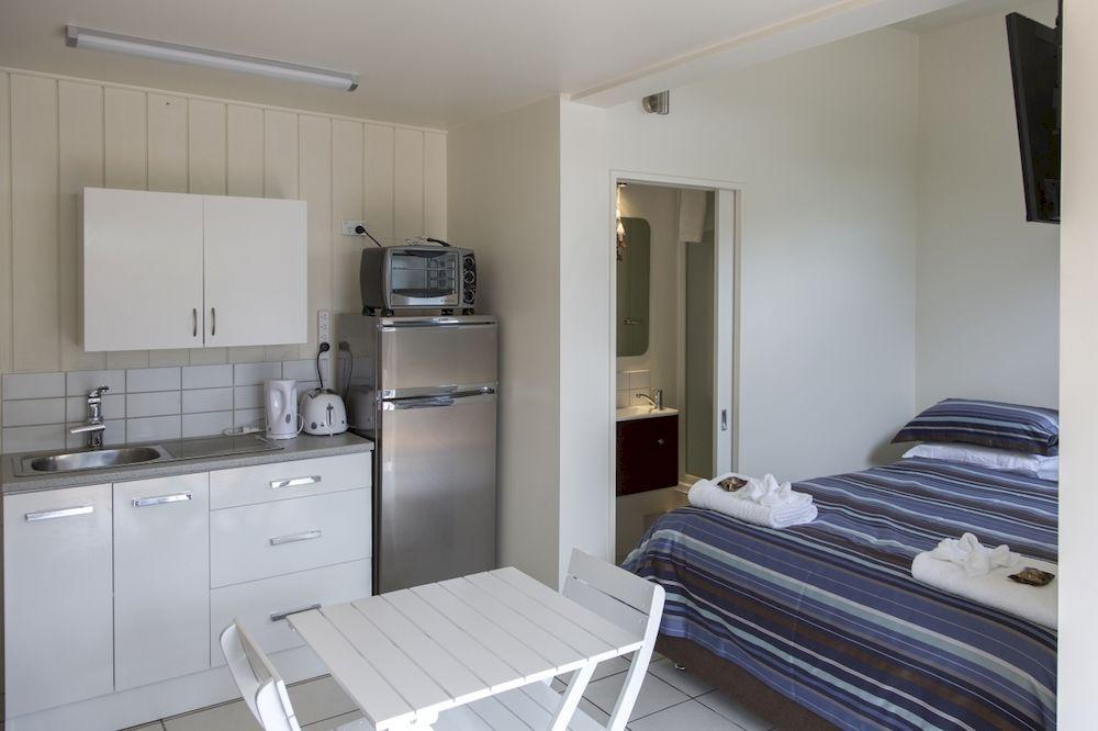 Le Chalet Waiheke Apartments Ostend Eksteriør bilde