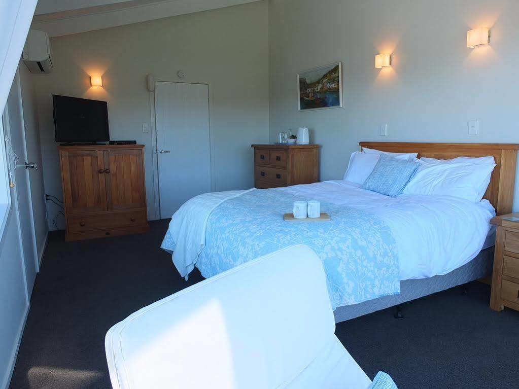 Le Chalet Waiheke Apartments Ostend Eksteriør bilde