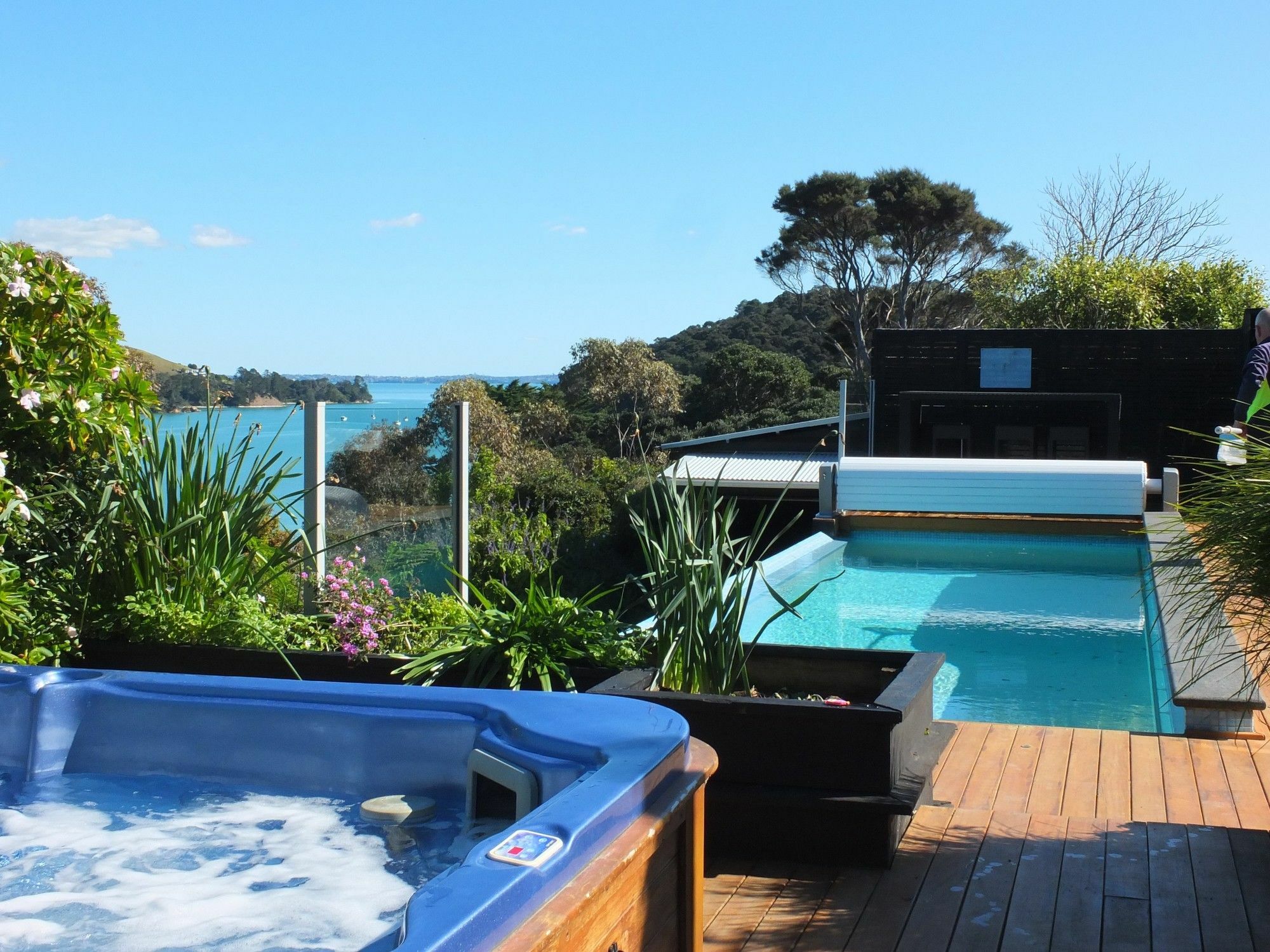 Le Chalet Waiheke Apartments Ostend Eksteriør bilde
