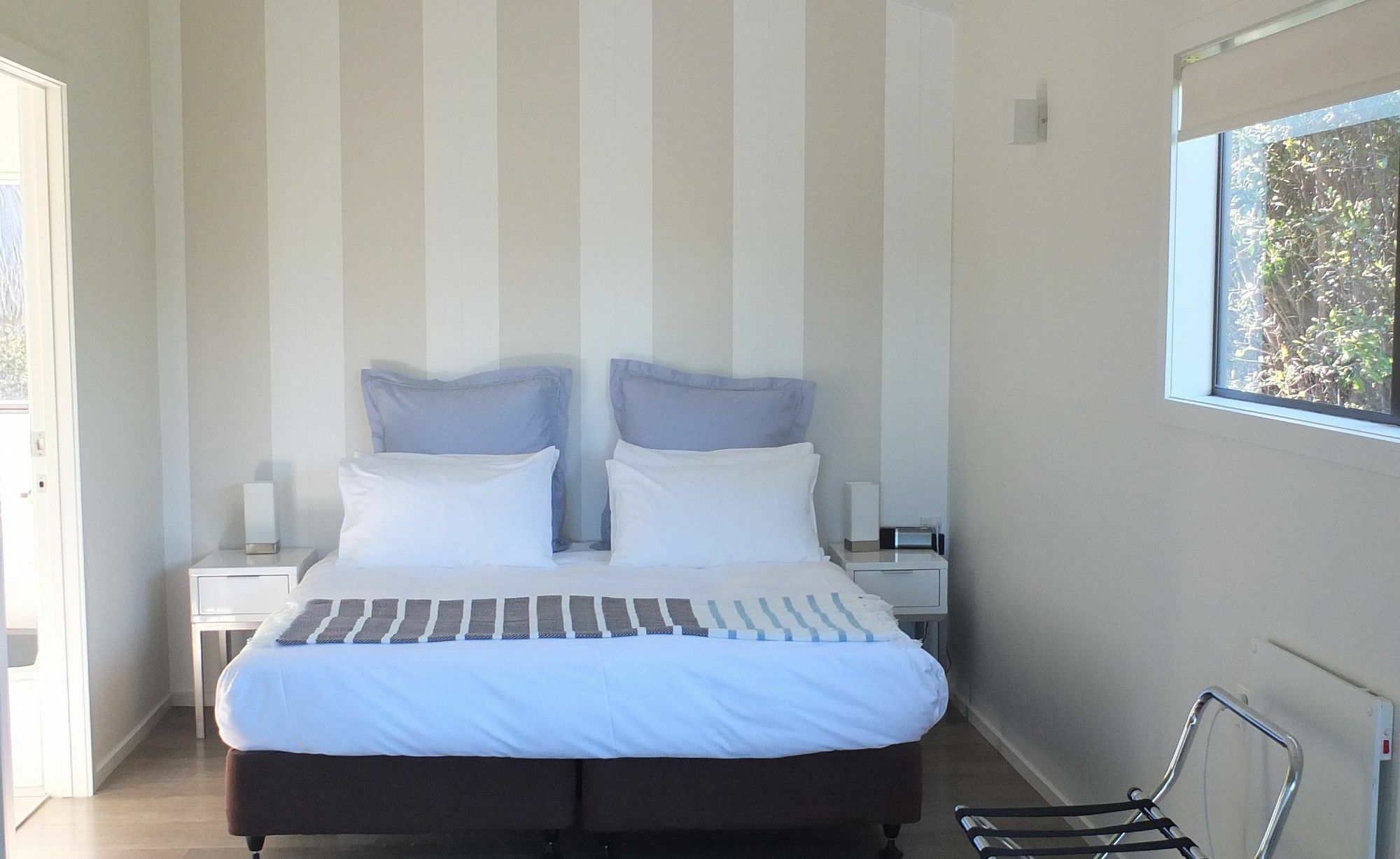 Le Chalet Waiheke Apartments Ostend Eksteriør bilde